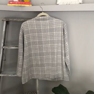 Cozy gray and white plaid top